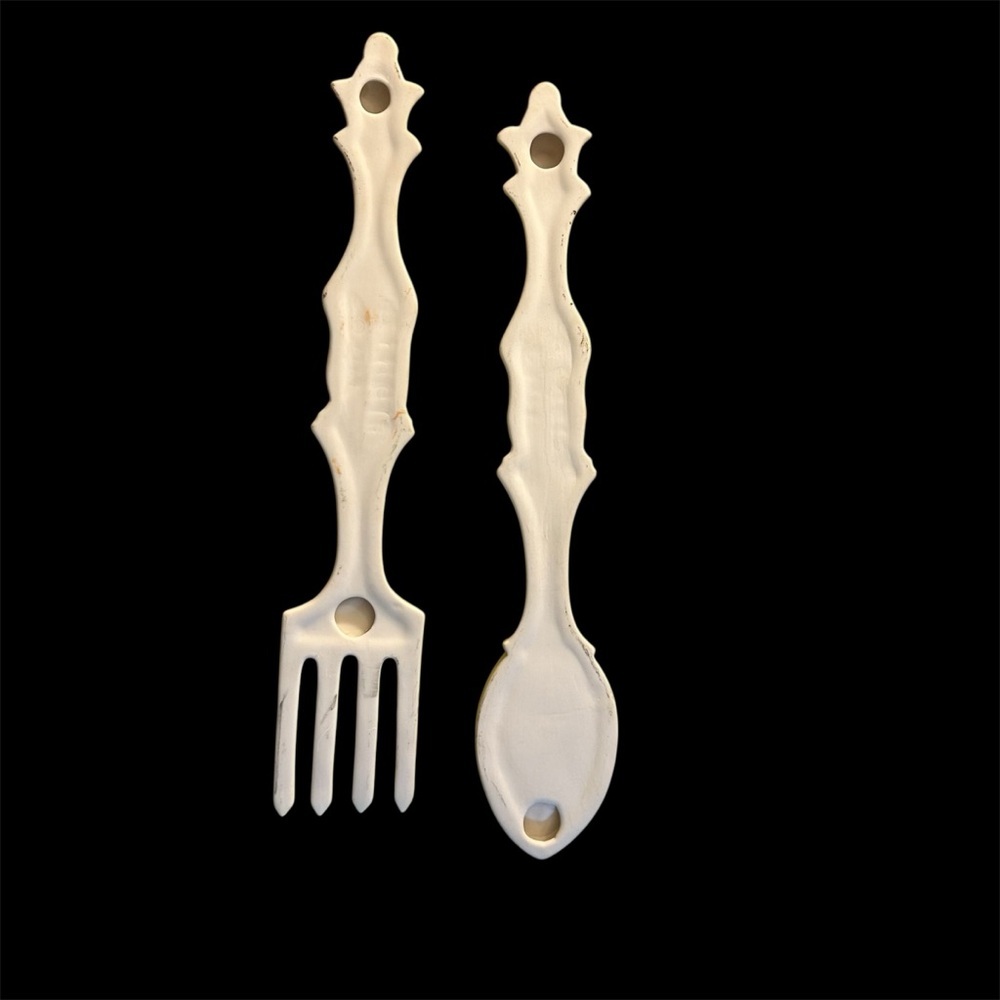 Elegant Cream Porcelain Clay Fork & Spoon With Wizard Face Decor - Picture 3 of 3